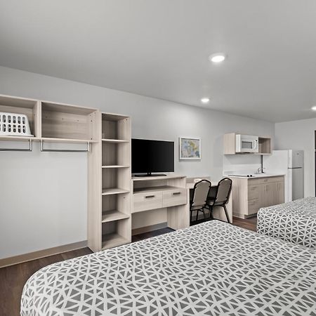 Woodspring Suites Coralville Iowa City Exteriör bild
