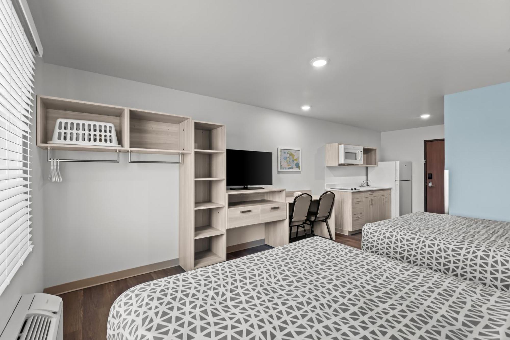 Woodspring Suites Coralville Iowa City Exteriör bild